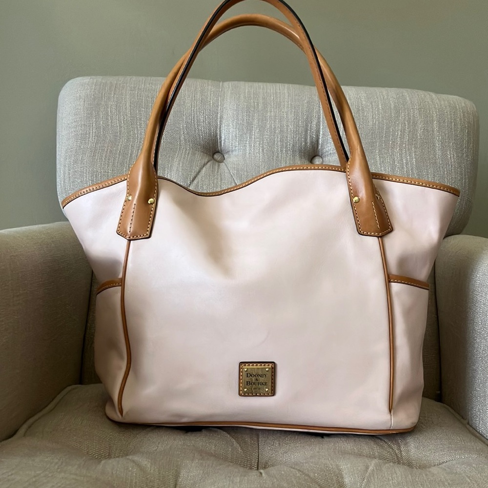 Dooney & Bourke pink leather shoulder tote bag